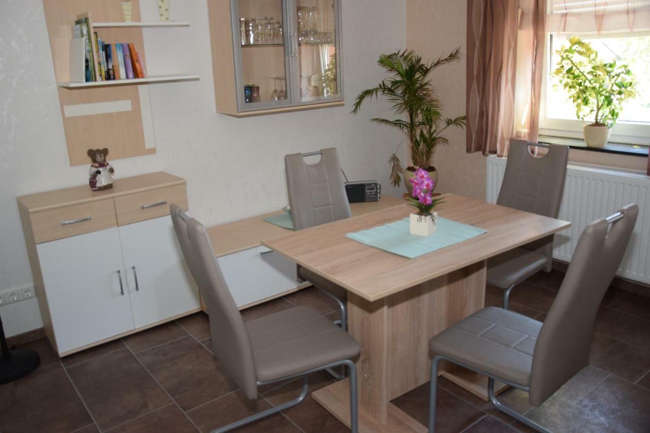 Moderne Und Sehr Gemuetliche Ferienwohnung Wattenbach Bagian luar foto